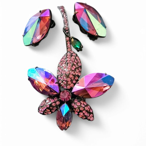 Hollycraft Jewelry - Vintage Hollycraft Rhinestone Flower Brooch & Earring Set